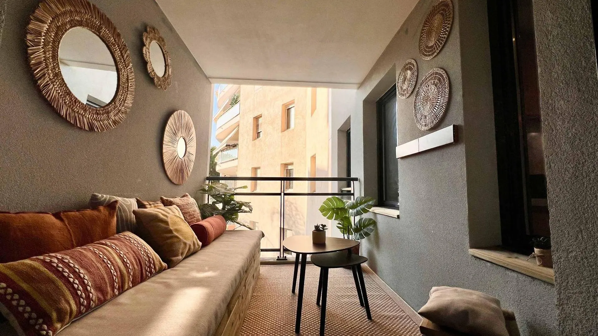 B054 Appartement Luxueux Dans Cannes